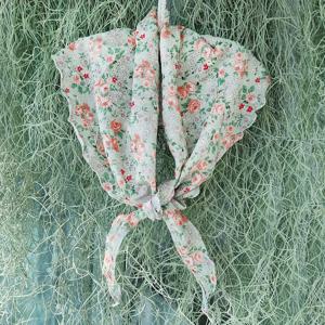 엠보 면 삼각 바이어스 스카프 쁘띠 플라워 간절기 여성 봄 목주름스카프