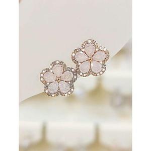 볼라레 세이브존03 화이트 아이스큐빅꽃 귀걸이 AFASSS1536