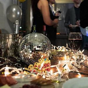 디스코볼 홈 파티 거울 미러볼 장식 중형 2종 20-25cm