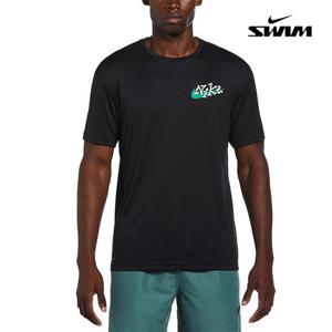 [나이키 스윔]남자래쉬가드 스크리블 패치 숏 슬리브 하이드로가드 NESSE527-001