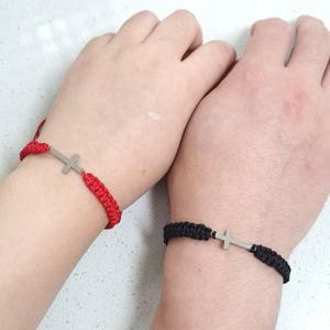 십자가 매듭팔찌 2p 블랙 레드 커플 팔찌 세트 실팔찌 패션팔찌 교회 선물 악세서리 소품샵 기념품 학생 우정팔찌