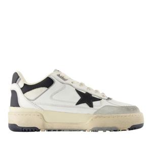 골든구스 화이트 블랙 스타 로우탑 스니커즈 GMF00630 F005745