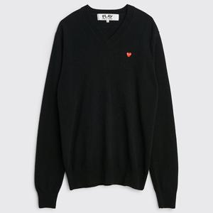 26 SS 꼼데가르송 플레이 미니 하트 로고 패치 브이넥 니트 스웨터 블랙 P1N078 2