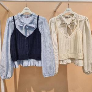 라티움 HC34 봄간절기세로줄셔츠니트조끼숏짧은 세트 T2613SE01