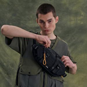 내셔널지오그래픽 N265AHI520 크래스트 힙색 BLACK