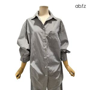 [에이비에프지]언발란스 디테일 포인트 스트라이프 긴팔 롱 남방 APZ5QB03G