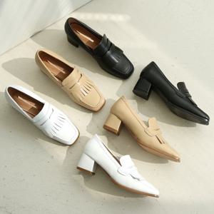 [비비오] 천연소가죽 발편한 키높이 여성로퍼 프린지 통굽로퍼 MT5011