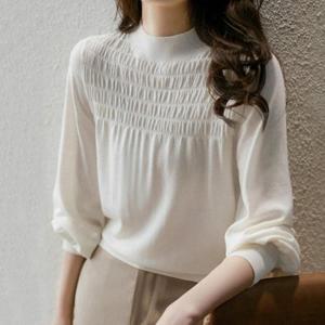 [옷자락]여자 프론트 모크넥 검정 봄가을 잔주름 흰색 니트