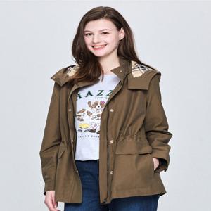 헤지스 여성 [스테디셀러]카키 탈착 후드 야상 하프 점퍼 (WSJU5BC21K3)