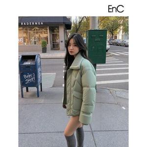 [이앤씨]라이트카키 니트 카라 구스다운 점퍼 ENJD34T01C