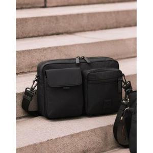 갤러리아_DBBA6EG35BK 닥스 블랙 로고장식 나일론 크로스백