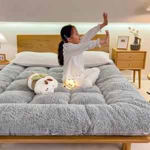 겨울용 패딩 램스울 매트리스와 벨벳 기숙사 홈 소프트 패드 싱글 및 더블 따뜻한 패드 퀼트.