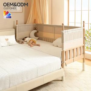 2026 프리미엄 접이식 휴대용 원목 아기 침대, 튼튼한 원목 유아용 침대, 치발기 레일 포함, 견고한 원목 아기 침대