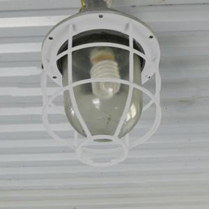 와이어 전구 가드 견고한 전문가용 램프 가드 전문가용 램프 가드 간편한 설치 와이어 램프갓 보호기