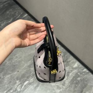 맥 제니퍼 여성용 폴카 도트 버킷 백 크로스바디 핸드백 부드러운 가죽 캐주얼 스타일 2026년 봄 패션 트렌드