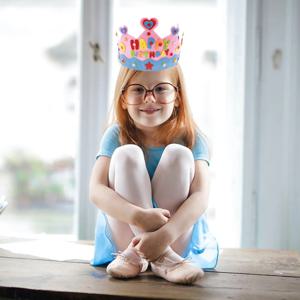 6Pcs 생일 크라운 모자 어린이 생일 모자 DIY 패브릭 크라운 아기 샤워 파티 사진을위한 부직포 부드럽고 가볍고 편안한