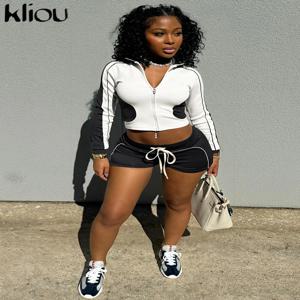 Kliou 패널 달린 여성용 2 종 세트, 긴팔 집업 크롭 코트, 밴디지 슬림 반바지, 클래식 스트리트웨어, 가을 매칭, 신상