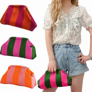 여성을위한 여름 해변 클러치 백 짠 크로 셰 뜨개질 핸드백 지갑 뜨개질 만두 클러치 셔링 귀여운 구름 캐주얼 컬러 블록 가방