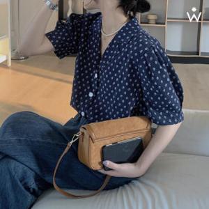 플라워 패턴 카라넥 숄더 퍼프 블라우스 (WIAABL226)