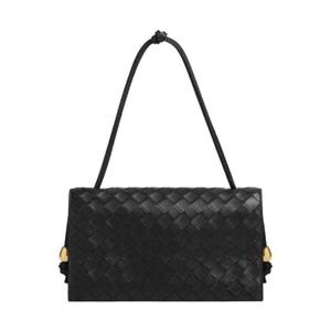 보테가 베네타 트리오 파우치 온 스트랩 블랙 717435VCPP38425