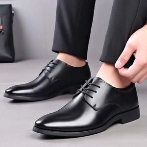 광택감 있는 남자구두 20대 30대 정장구두 캐주얼화