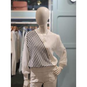 클리지 세이브존03 클리지 소매쉬폰 브이넥 니트 AGCN3WKT08A