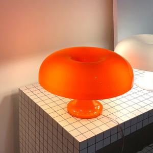 아르떼미데 네시노 화이트 단스탠드 테이블조명 Nessino Table Lamp White