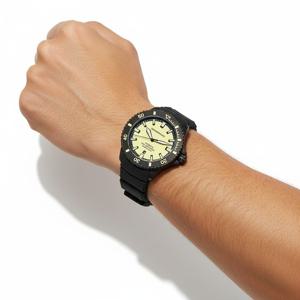 엠포리오 아르마니 아르마니 씨 익스프로어 다이버 남성 우레탄시계 AR60085 (SEA EXPLORER)