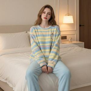 [루즈루나] 쥬리 겨울 여성 파스텔 극세사 스트라이프 수면 잠옷 기모 파자마 홈웨어 세트 P64