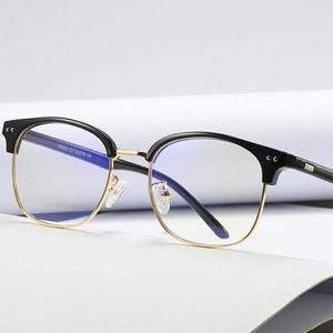 블루라이트차단안경 패션 블루라이트 차단 경량 반뿔테 안경 테 남자안경테 HWE3AF9A