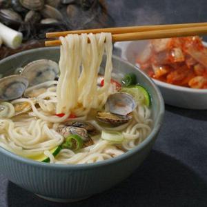 갤러리아_명동칼국수 3인분+마늘김치 1kg 세트