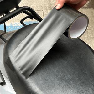 오토바이 좌석 수리 스티커 범용 Autocycle 좌석 쿠션 보호 필름 가죽 소파 자체 접착 수리 테이프 액세서리