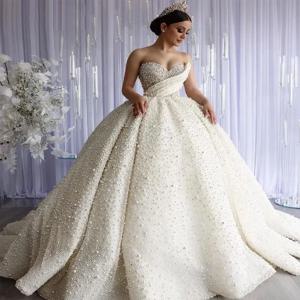 Customzied 두바이 럭셔리 진주 구슬 장식 연인 볼 가운 웨딩 드레스 공주 민소매 신부 가운 Vestido De Noiva