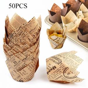 50pcs 신문 스타일 베이킹 컵 컵케익 라이너 컵케익 래퍼 몰드 컵케익 종이컵 결혼식 생일 파티를위한 Bakeware 도구