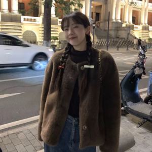 밍크 퍼 자켓 여성용 루즈핏 가을 겨울 신상 친환경 숏 코트 두꺼운 긴팔 라운드넥 버튼 여밈