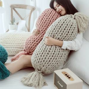 포근한 니트 롱쿠션 캔디 바디필로우 핸드니팅 인테리어 쇼파 쿠션