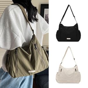 온데이 캐주얼 크로스백 숄더백 넉넉한 수납 데일리 여성 슬링백 가방