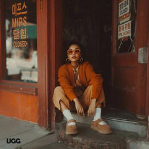 (국내매장판) 어그 UGG 베아 메리 제인 체스트넛 여성 겨울 방한 운동화 1167612-CHE