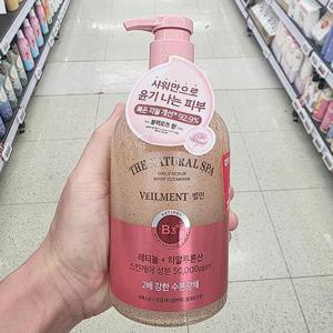 온더바디 벨먼 내추럴 스파 수분광채 사해소금 스크럽 바디워시 블랙로즈향