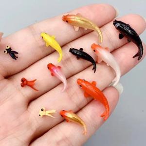 절묘한 미니어처 잉어 금붕어 반짝 이는 유리 매력적인 장식 및 크리 에이 티브 DIY 장식 인형 집 홈 인테리어 장난감