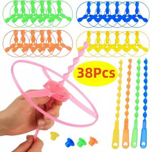 38pcs 비행 헬리콥터 회전 원형 대나무 잠자리 수동 마찰 플라스틱 프로펠러 야외 비행 장난감 어린이 선물