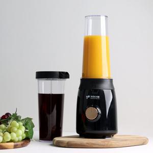 [600ml 텀블러로 바로 사용가능한] 키친아트 티타늄 칼날 미니 컴팩트 믹서기 블랜더 KM-T800 / 블랙