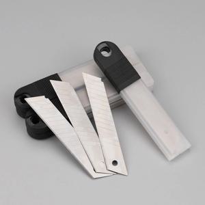 대형 커터칼날 18mm 10개입 리필 커터날 택배 박스 장판 도배 공업용 시공칼