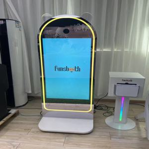 최신형 미러 포토 부스 셀피 LED 프레임, 휴대용 터치스크린 매직 미러 포토부스 머신, 43인치 터치스크린 탑재