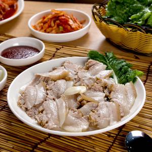 국산 돼지 머리고기 1.2kg 수육용 냄비에 넣기 좋은 덩어리 냉동 고기 식품 도우
