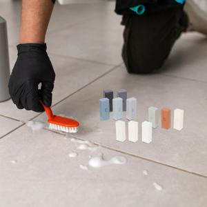 11피스 하드 왁스 바닥 수리 키트에는 나무, LVT, WPC 바닥재용 왁스 블록이 포함되어 있으며, 흠집을 덮고 방수 기능을 제공하며 DIY로 쉽게 바닥을 수리할 수 있습니다.