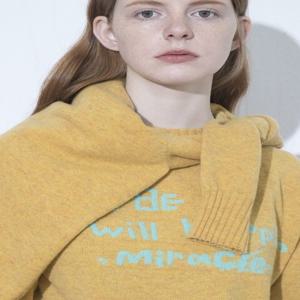 [문희] M8FT05A LETTERING pullover YELLOW