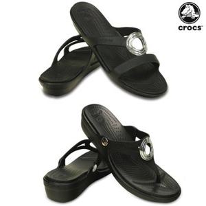 [크록스] 산라 베벨드 써클 웨지 플립 / 여자 여성 샌들 샌달 슬리퍼 여름 바캉스 신발 203342