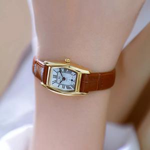 패션 여성 시계 여성을 위한 작은 2023 간단한 레트로 가죽 시계, 캐주얼 빈티지 쿼츠 브라운 시계 숙녀를 위한 손목 시계