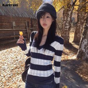 Karrram 일본 Y2k v 넥 스트라이프 스웨터 빈티지 하라주쿠 니트 슬림 풀오버 한국 스타일 겨울 니트웨어 2000 년대 미학